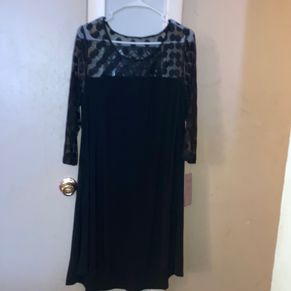 Black lace dress